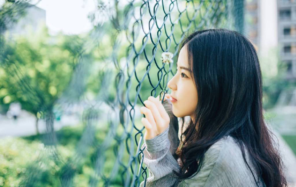 世界上其实根本没有感同身受这回事，针不刺到别人身上，他们就不知道有多痛。